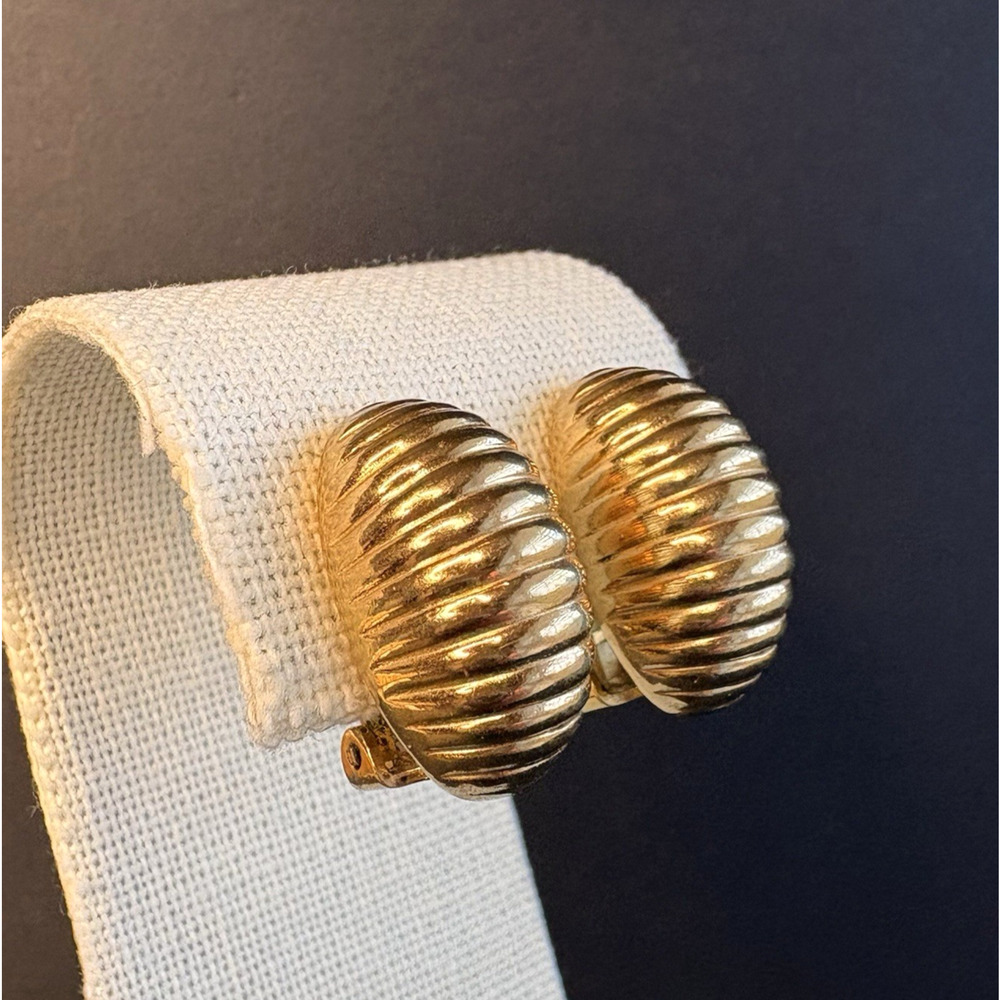 Gold Ribbed Clip-On Earrings - Classic Women's Jewelry